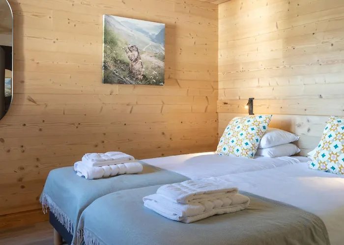 Mathilde Les Coches Saturday Changeover Ла-Плань